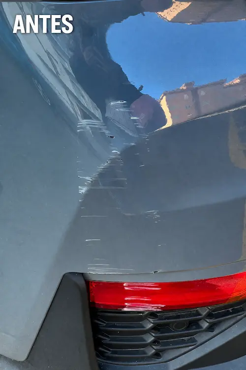Anna nos dejó su coche el miércoles por la mañana con un buen rascazo y el jueves al mediodía ya estaba rodando. Nada de magia, solo hacer las cosas bien.